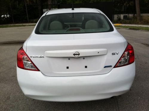 2012 Nissan Versa SV 4 door sedan, 1,015 MILES, One Owner, LIKE NEW !, US $13,995.00, image 5