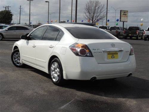 2.5 2.5L Front Wheel Drive Power Steering 4-Wheel Disc Brakes Wheel Covers A/C, image 4