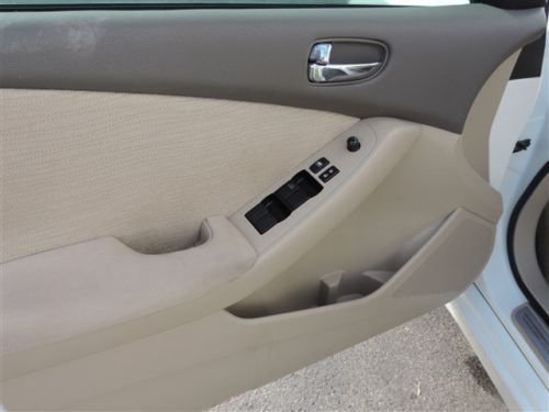 2.5 2.5L Front Wheel Drive Power Steering 4-Wheel Disc Brakes Wheel Covers A/C, image 10