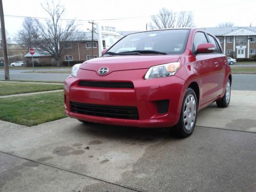 2010 scion xd base hatchback 5-door 1.8l