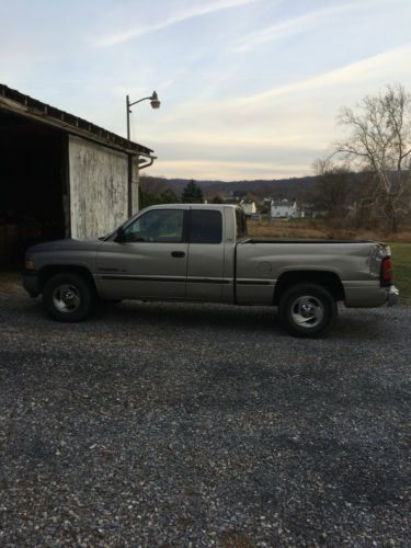 1999 dodge 1500 quad cab short bed pick up, v8, rear wheel drive