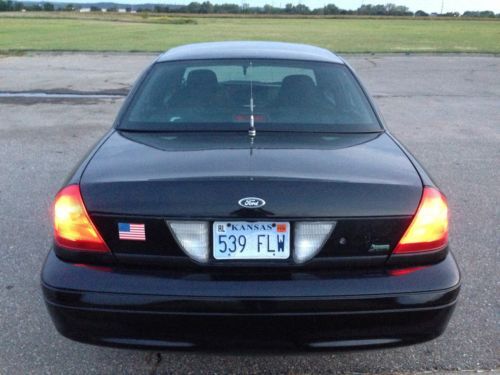 2009 Ford Crown Victoria Police Interceptor Sedan 4-Door 4.6L, image 8