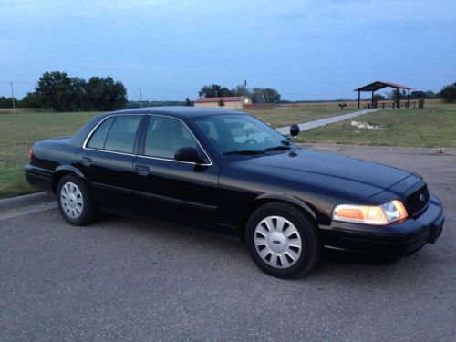 2009 Ford Crown Victoria Police Interceptor Sedan 4-Door 4.6L, image 9