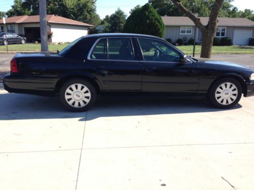 2009 Ford Crown Victoria Police Interceptor Sedan 4-Door 4.6L, image 10