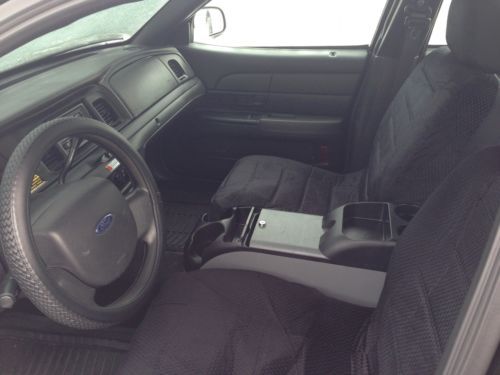 2009 Ford Crown Victoria Police Interceptor Sedan 4-Door 4.6L, image 22