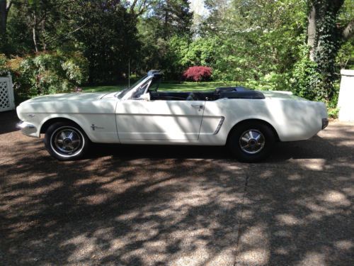 1964 ford mustang white wimbledon 260 v8