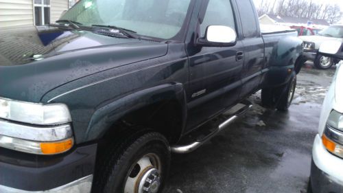 2002 chevrolet silverado 3500 lt extended cab pickup 4-door 8.1l