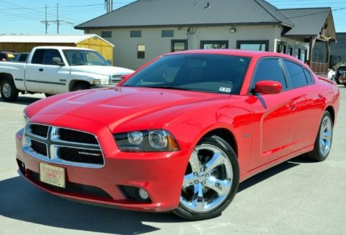 Road/track r/t low miles chrome rims spoiler tented windows beats audio cloth se