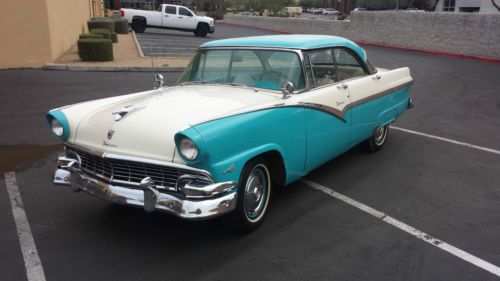 1956 ford fairlane victoria sedan