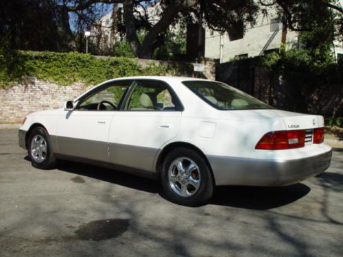1998 LEXUS ES 300 CLEAN TITLE WITH NO RESERVE, image 3