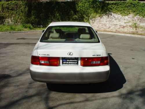 1998 LEXUS ES 300 CLEAN TITLE WITH NO RESERVE, image 4