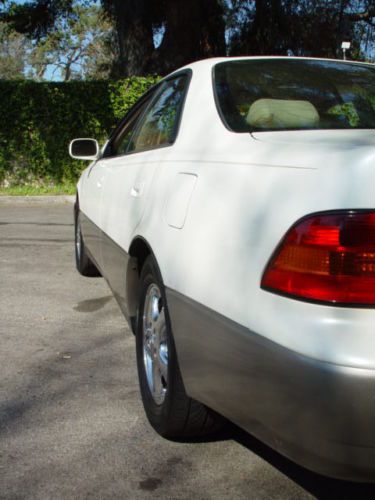 1998 LEXUS ES 300 CLEAN TITLE WITH NO RESERVE, image 9