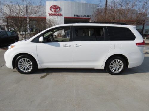 Xle 3.5l bluetooth sunroof third row seat cd front wheel drive power steering
