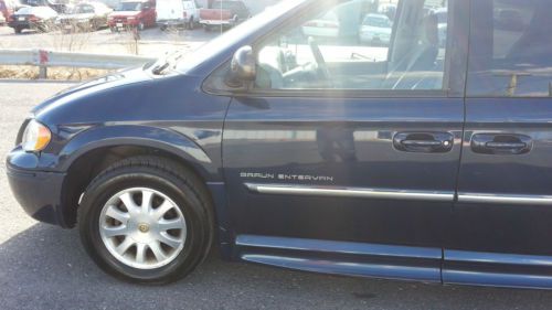 2006 Chrysler Town & Country Touring Wheelchair Handicap Van, US $15,500.00, image 3