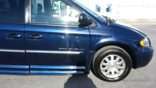 2006 Chrysler Town & Country Touring Wheelchair Handicap Van, US $15,500.00, image 4