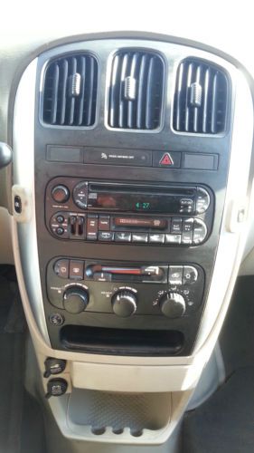 2006 Chrysler Town & Country Touring Wheelchair Handicap Van, US $15,500.00, image 8