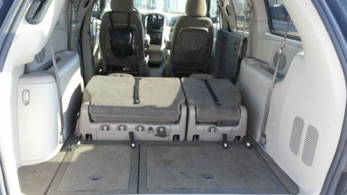 2006 Chrysler Town & Country Touring Wheelchair Handicap Van, US $15,500.00, image 10