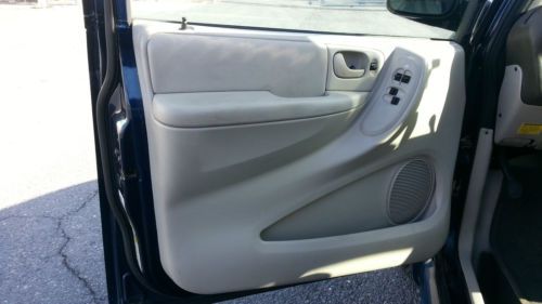 2006 Chrysler Town & Country Touring Wheelchair Handicap Van, US $15,500.00, image 20