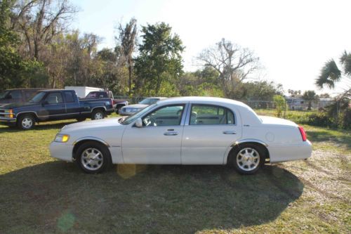 Fl signature touring low miles white/white gorgeous