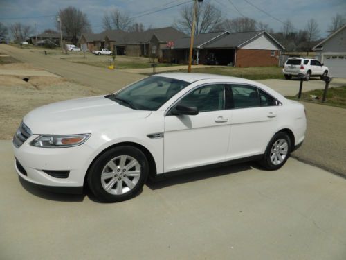 2010 ford taurus se sedan 4-door 3.5l