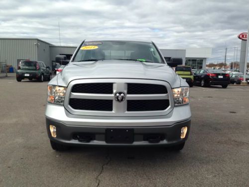 Clean Carfax One-Owner Stability and Traction Control Bench Seat Heated Mirrors, image 2