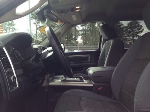 Clean Carfax One-Owner Stability and Traction Control Bench Seat Heated Mirrors, image 10