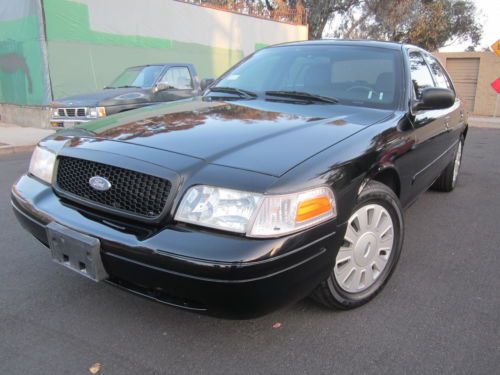 2007 ford crown victoria (p71) in great runnig conditions and shape