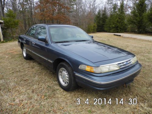 1997 ford crown victoria lx sedan 4-door 4.6l