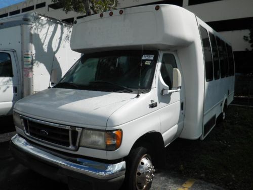 2003 ford e-450 super duty custom cutaway van 2-door 6.8l, disability equipped