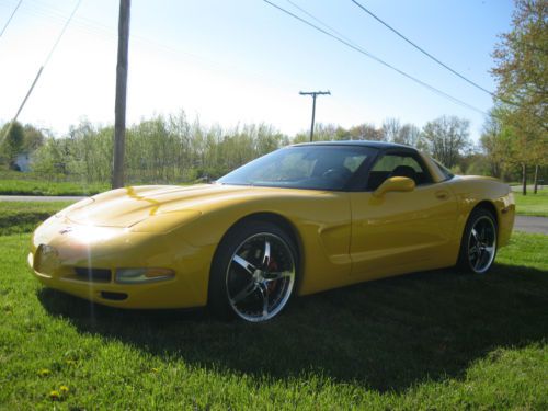 2000 chevrolet corvette base hatchback 2-door 5.7l