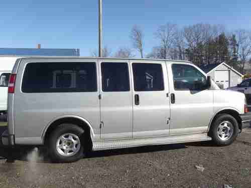 2006 GMC Savana 1500 van 8-12 passenger van DOUBLE side door  94k miles, US $13,500.00, image 2