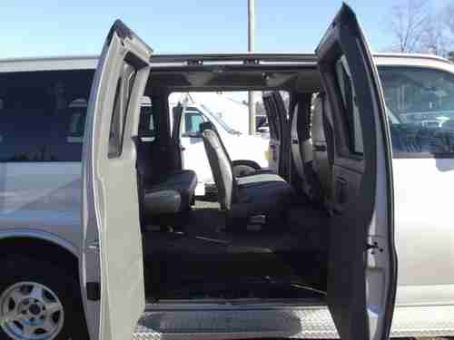 2006 GMC Savana 1500 van 8-12 passenger van DOUBLE side door  94k miles, US $13,500.00, image 7