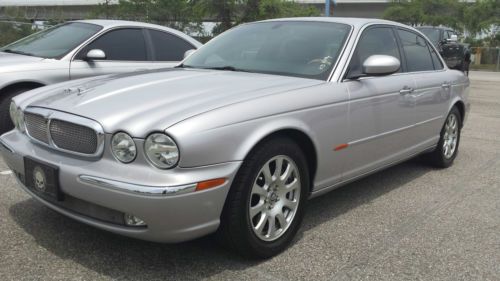 2004 jaguar xj8 base sedan 4-door 4.2l