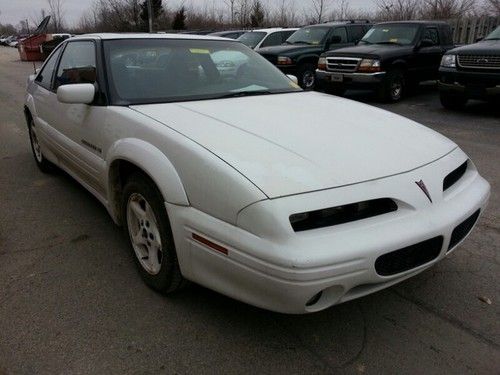 1995 pontiac grand prix 2dr coupe se (cooper lanie 317-839-6541)