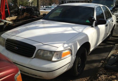 2000 Ford Crown Victoria Police Interceptor Sedan 4-Door 4.6L project, image 2