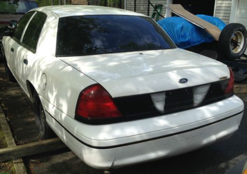 2000 Ford Crown Victoria Police Interceptor Sedan 4-Door 4.6L project, image 4