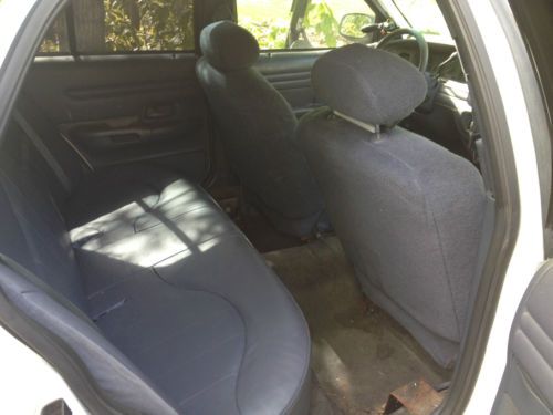 2000 Ford Crown Victoria Police Interceptor Sedan 4-Door 4.6L project, image 6