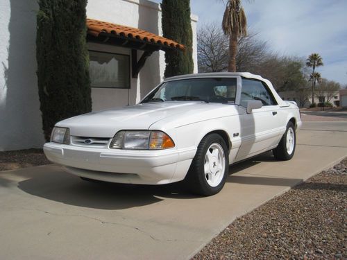1993 mustang lx 5.0 convertible "feature car"