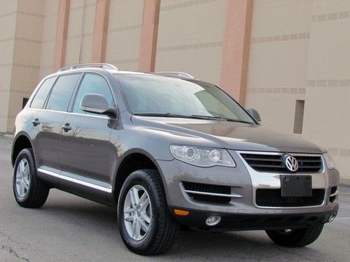 2009 touareg 2 v6~navigation~back up camera~clean carfax!