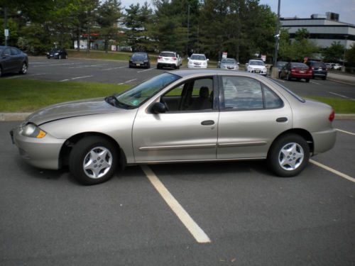 2004 chevrolet cavalier ls sedan 4-door 2.2l