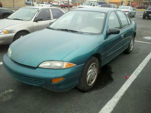 1997 chevrolet cavalier base sedan 4-door 2.2l only 75k miles!!!