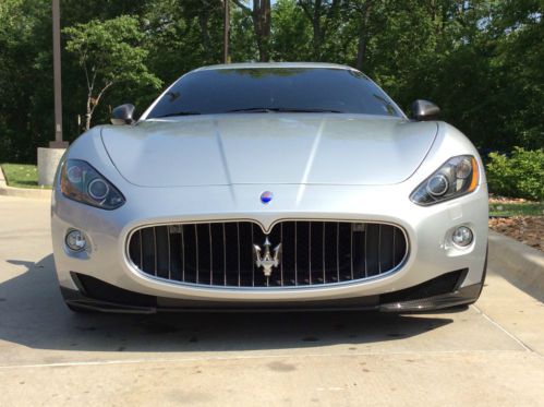 2011 maserati granturismo s coupe 2-door 4.7l