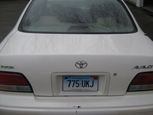 1996 Toyota Avalon XLS Sedan 4-Door 3.0L, image 2