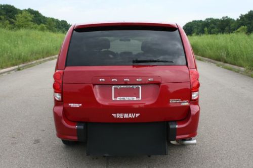 13 Grand Caravan Handicap Accessible Wheelchair Van Rear Ramp We Finance, image 11