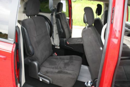 13 Grand Caravan Handicap Accessible Wheelchair Van Rear Ramp We Finance, image 29