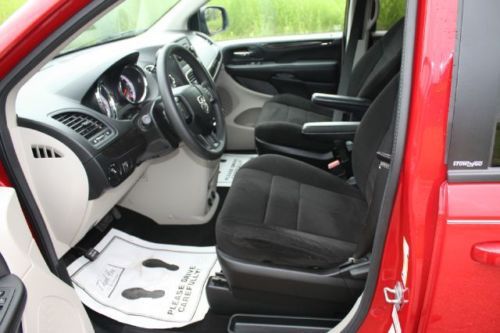 13 Grand Caravan Handicap Accessible Wheelchair Van Rear Ramp We Finance, image 30