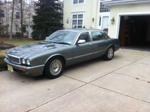 1996 jaguar vanden plas base sedan 4-door 4.0l