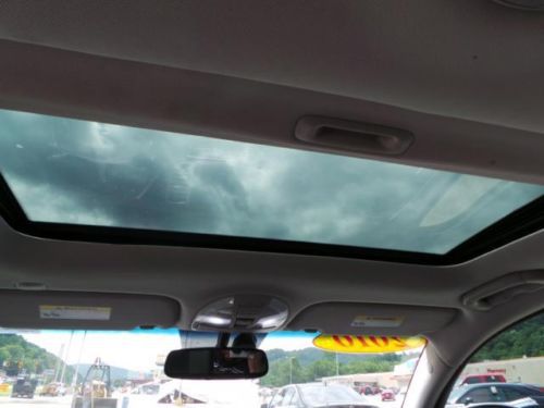 Silver Sedan Black Leather Low Miles Power Seats Air Cruise MP3 iPod Sunroof Gas, image 8