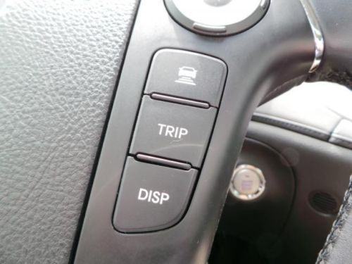 Silver Sedan Black Leather Low Miles Power Seats Air Cruise MP3 iPod Sunroof Gas, image 14