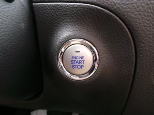 Silver Sedan Black Leather Low Miles Power Seats Air Cruise MP3 iPod Sunroof Gas, image 15